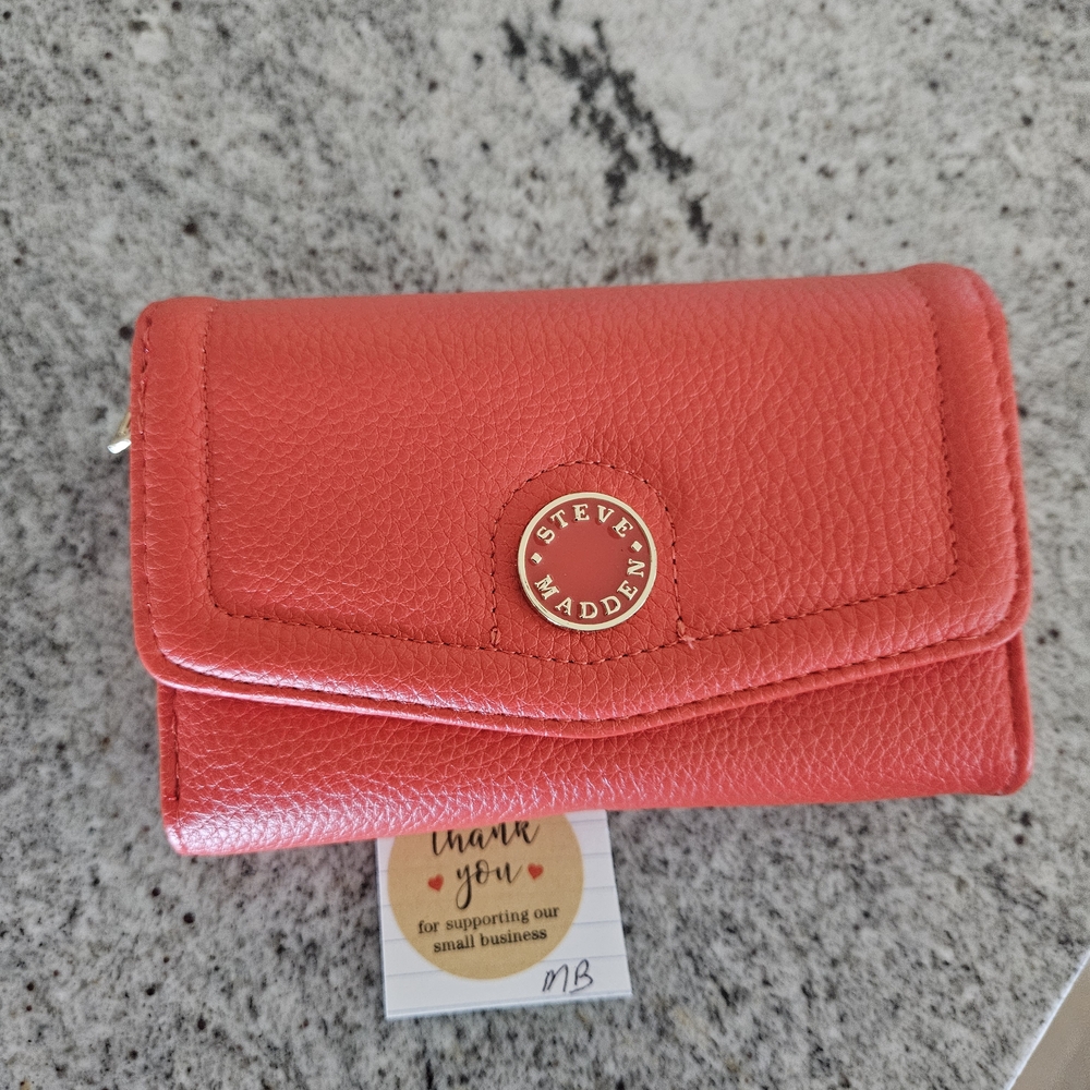 Steve Madden Coral Wallet. New